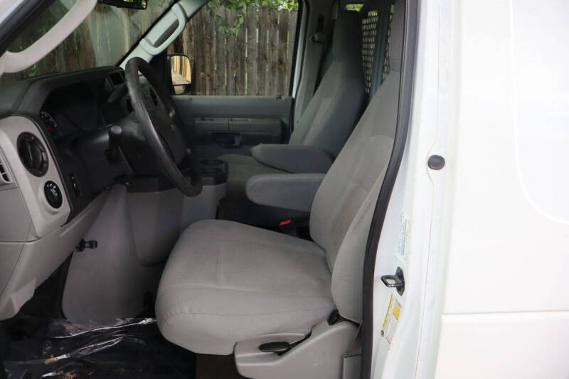 2014 Ford E-Series E-250