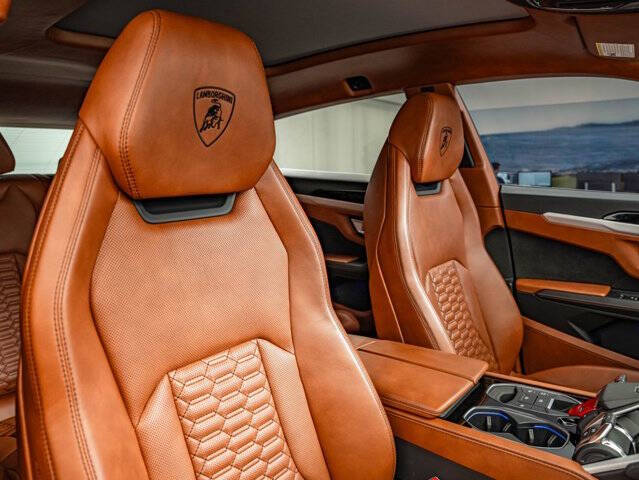 2022 Lamborghini Urus