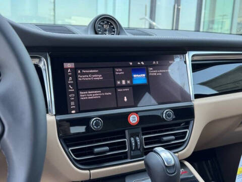 2025 Porsche Macan S