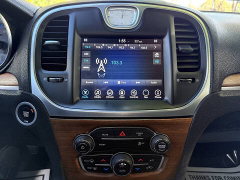 2017 Chrysler 300 C Platinum