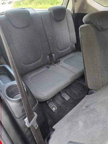 2010 Kia Rondo