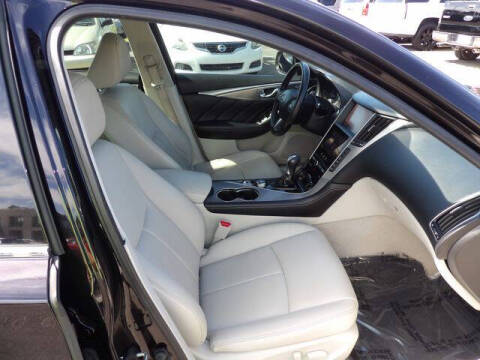 2015 Infiniti Q50 Premium