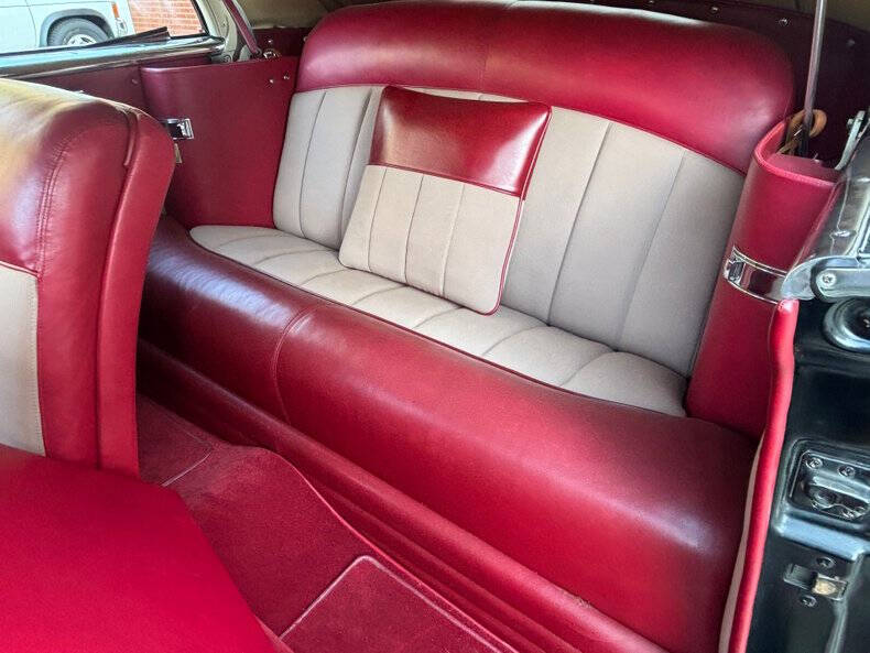 1950 Packard Custom 8 Victoria