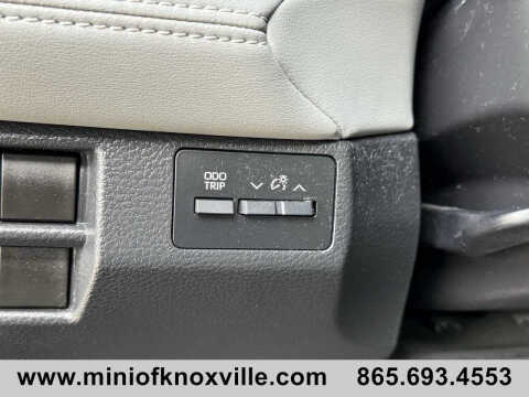 2022 Toyota Avalon XLE