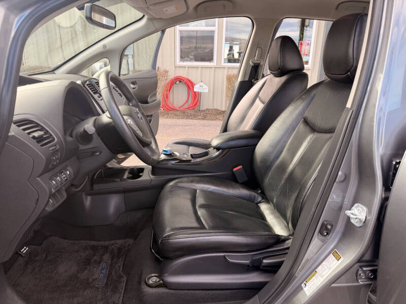 2017 Nissan LEAF SL
