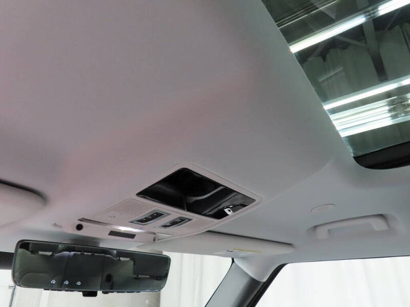 2025 Land Rover Defender 130 P300 S