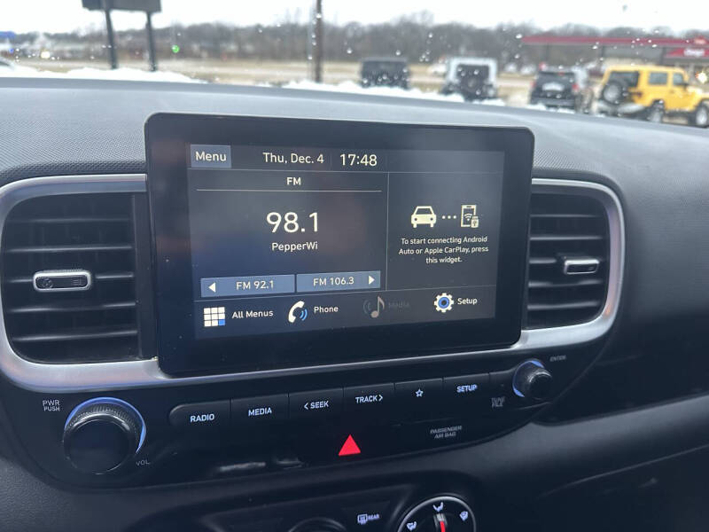 2020 Hyundai Venue SE