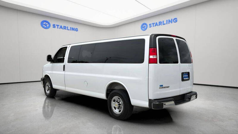 2025 Chevrolet Express LT 3500