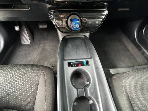 2020 Toyota Prius L Eco