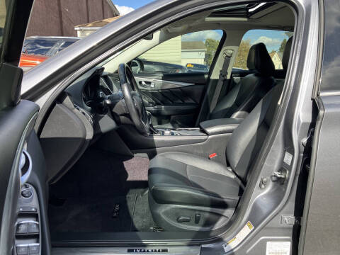 2015 Infiniti Q50 Premium