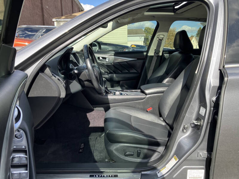 2015 Infiniti Q50 Premium