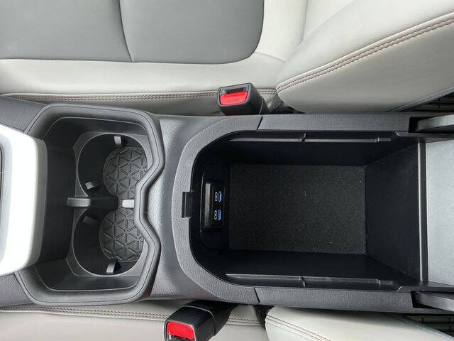 2022 Toyota RAV4 Hybrid XLE Premium