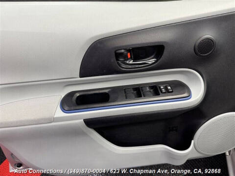 2013 Toyota Prius c Two