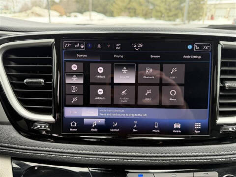 2024 Chrysler Pacifica Plug-In Hybrid