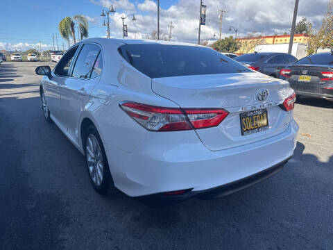2018 Toyota Camry LE