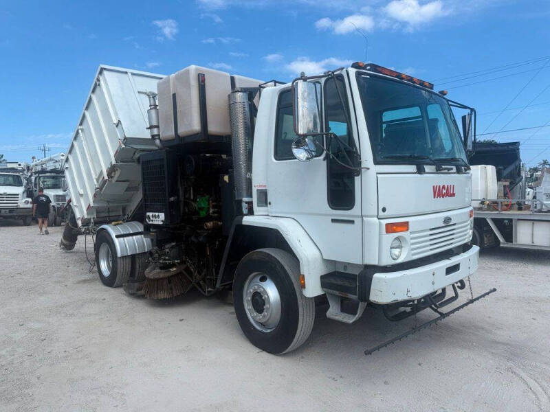2006 Sterling SC8000 Cargo