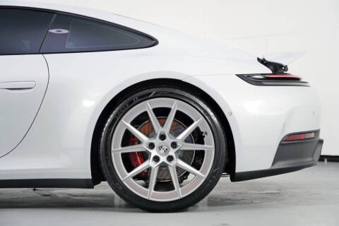 2025 Porsche 911 Carrera