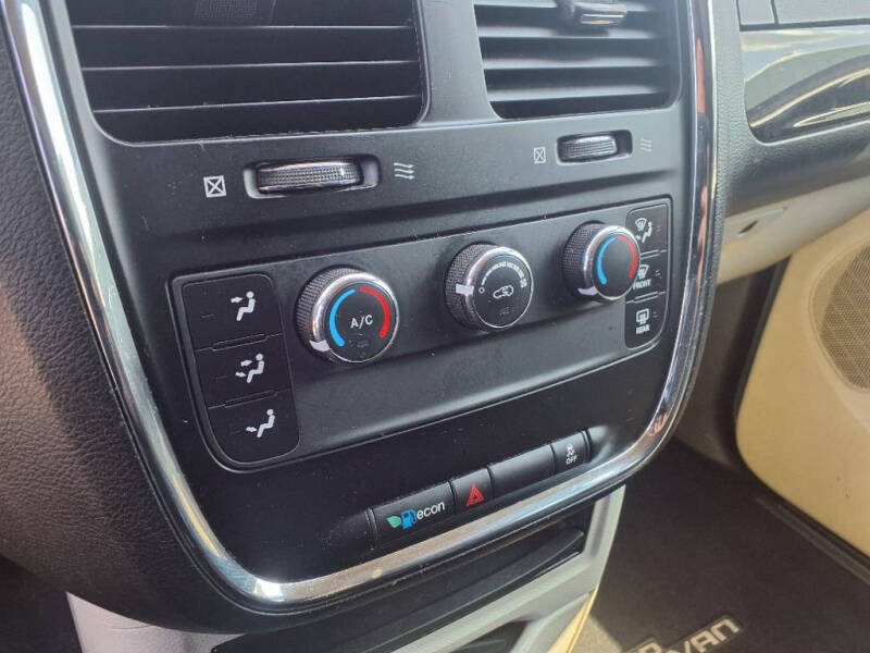 2013 Dodge Grand Caravan SE