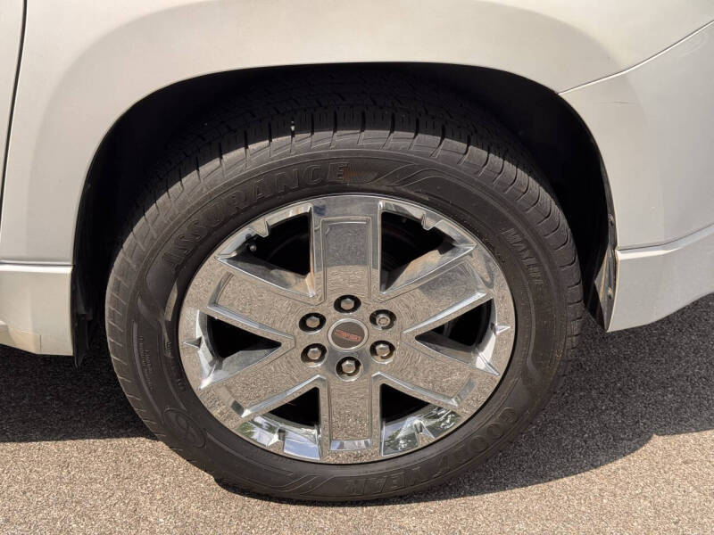 2016 GMC Acadia Denali