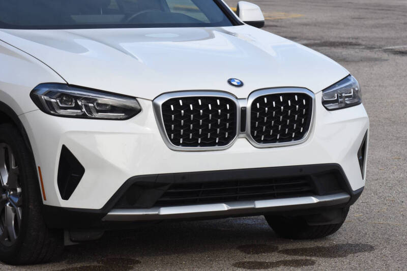 2023 BMW X4 xDrive30i