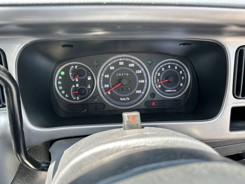 2000 Daihatsu Atrai 7