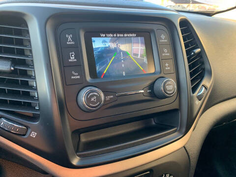 2016 Jeep Cherokee Sport