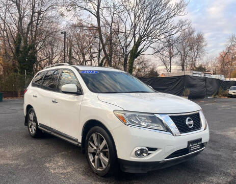 2014 Nissan Pathfinder for sale at PARK AVENUE AUTOS in Collingswood NJ