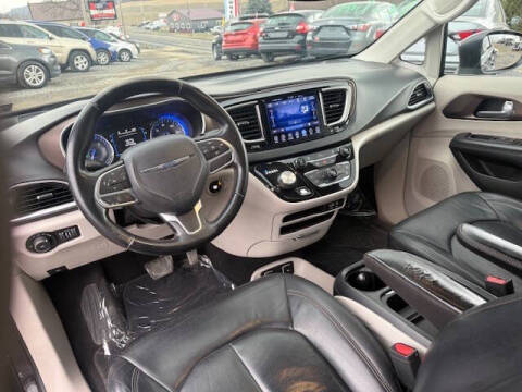 2017 Chrysler Pacifica Touring-L