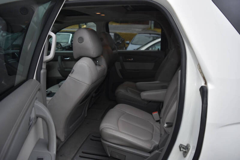 2013 GMC Acadia SLE-2