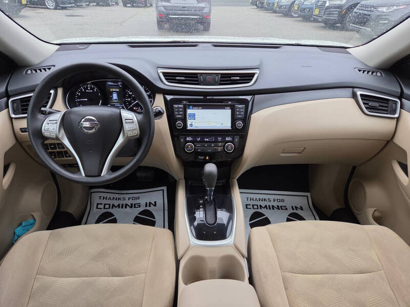 2016 Nissan Rogue SV