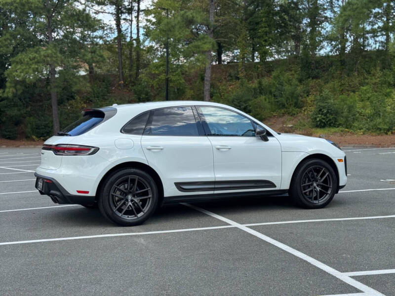 2023 Porsche Macan T