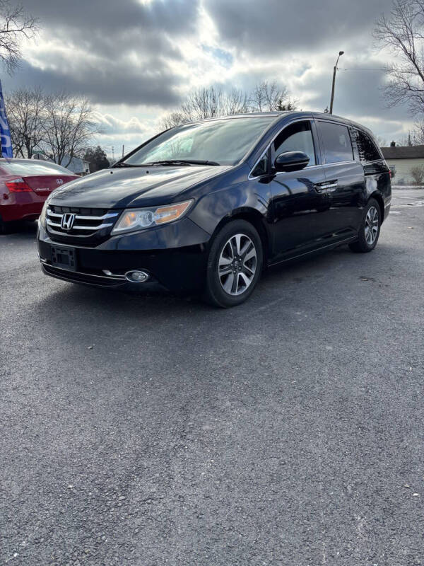 2014 Honda Odyssey Touring's photo