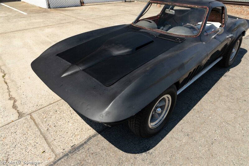 1966 Chevrolet Corvette 21