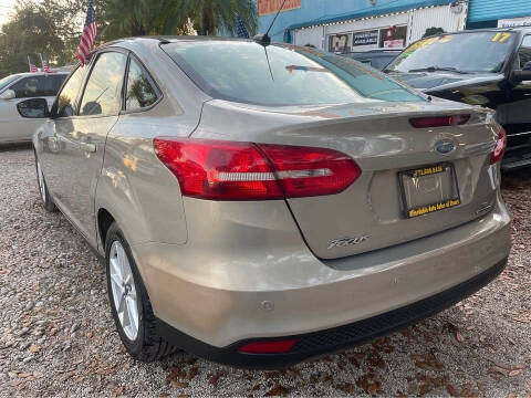 2015 Ford Focus SE