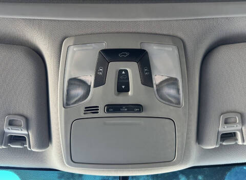 2016 Toyota Sienna SE 8-Passenger