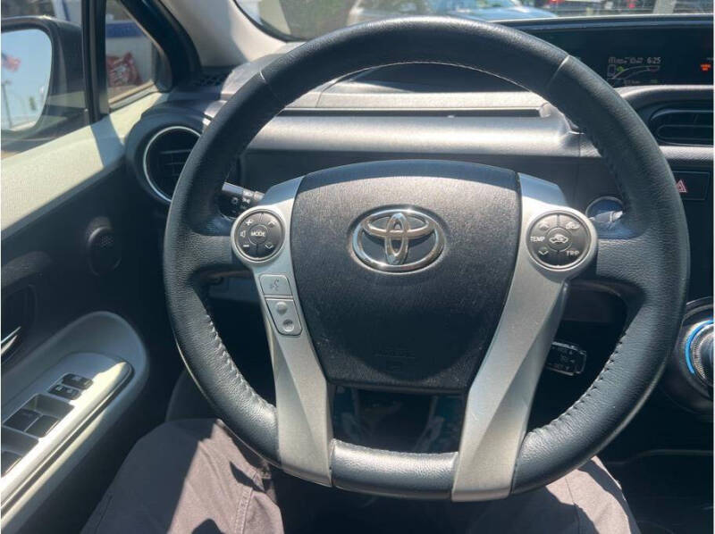 2013 Toyota Prius c