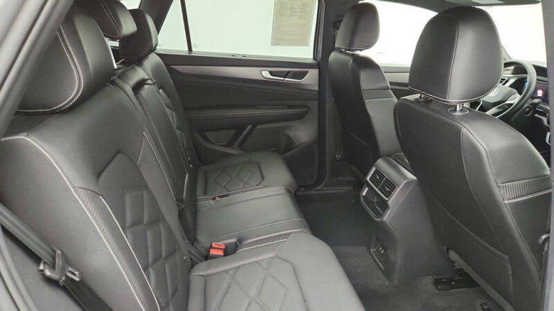 2024 Volkswagen Atlas Cross Sport SE 4Motion