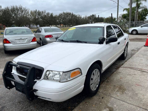 2010 Ford Crown Victoria for sale at ROYAL MOTOR SALES LLC in Dover FL