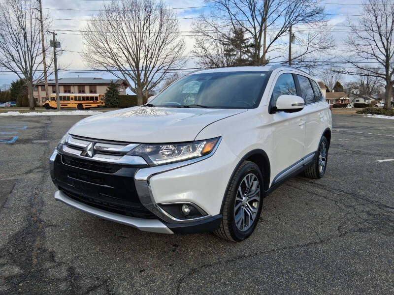 2017 Mitsubishi Outlander SEL's photo