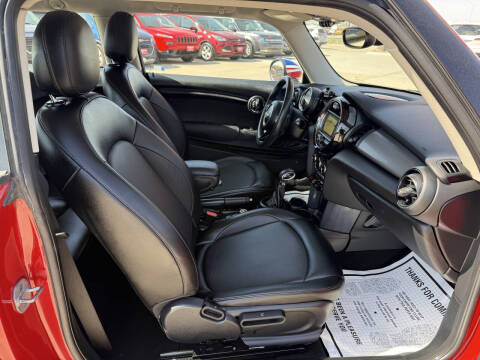 2017 MINI Hardtop 2 Door Cooper