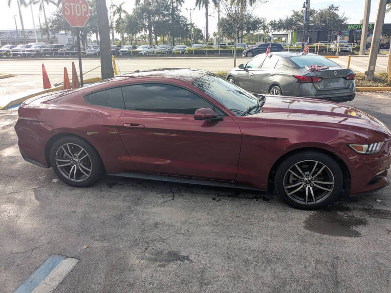2017 Ford Mustang EcoBoost Premium