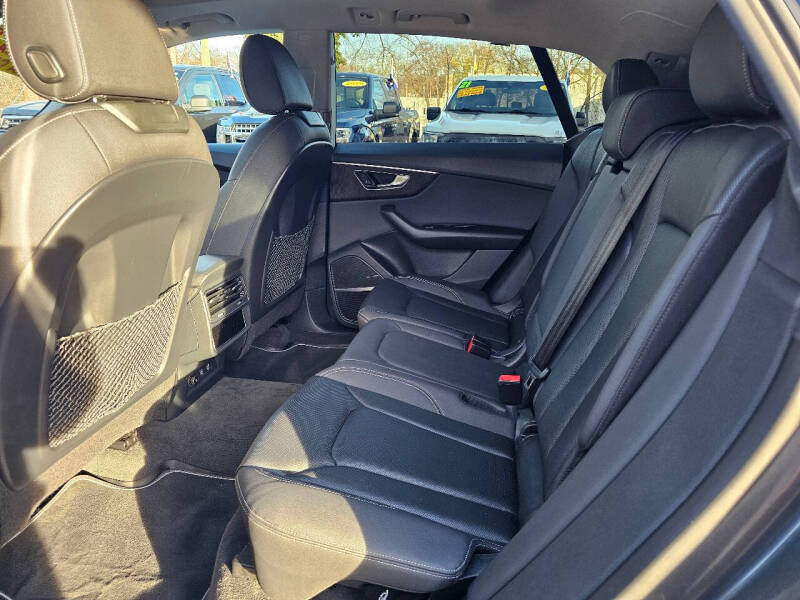 2020 Audi Q8 quattro Premium Plus 55 TFSI