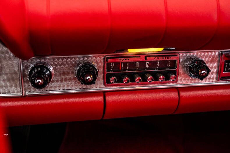 1957 Ford Thunderbird