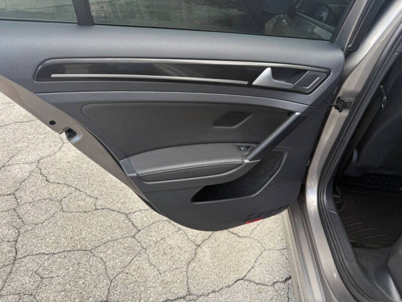 2016 Volkswagen Golf R