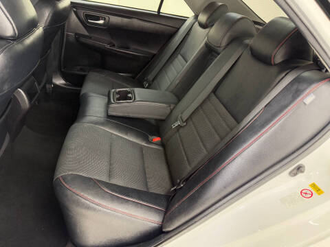 2017 Toyota Camry SE