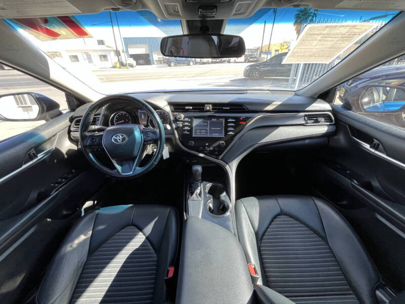 2019 Toyota Camry SE