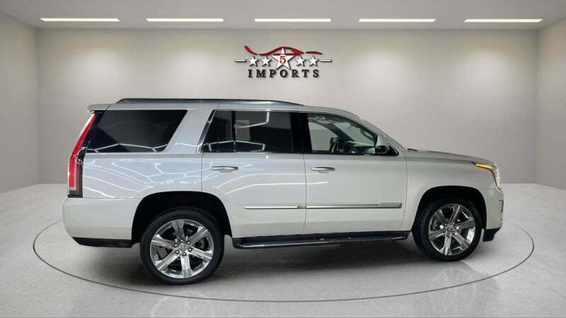 2019 Cadillac Escalade Luxury