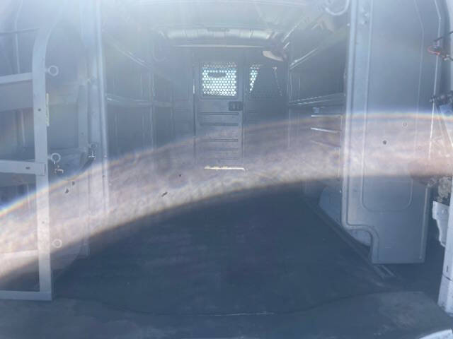 2017 GMC Savana 2500