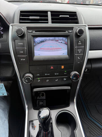 2017 Toyota Camry SE