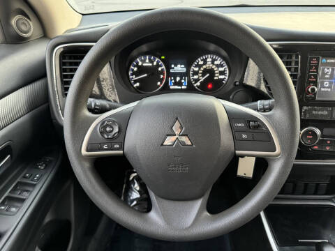 2018 Mitsubishi Outlander ES